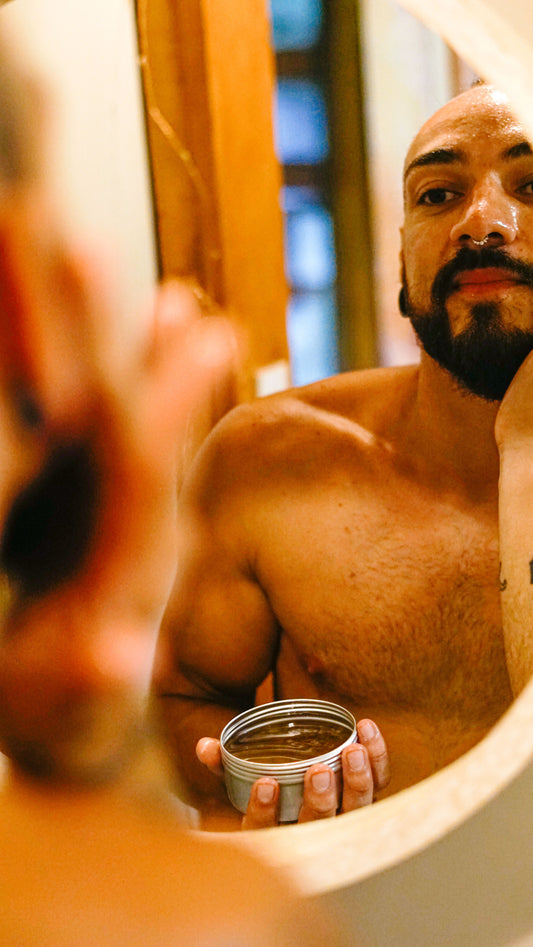 Natural exfoliating body scrub for men