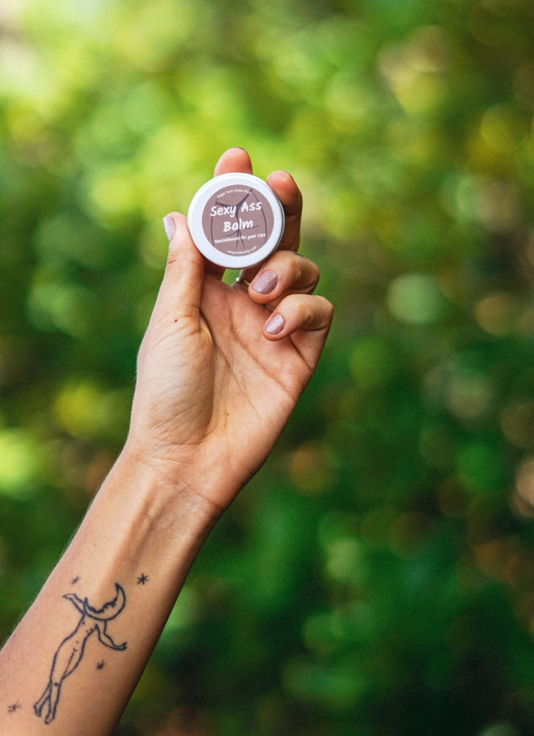 All natural lip balm with coffee and cinnamon 